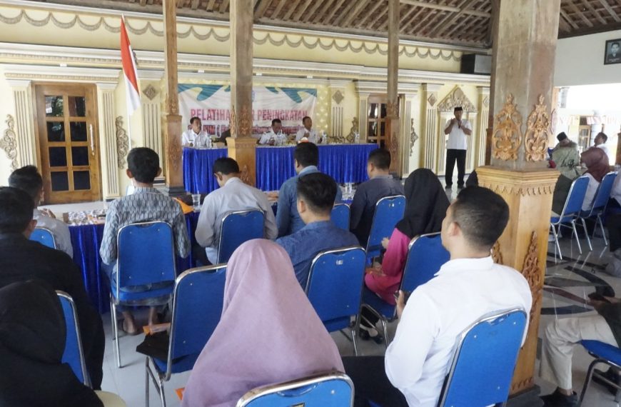 Kominfo Ponorogo Gelar Sosialisasi KIM dan Pelatihan Uji Kompetensi Fotografi