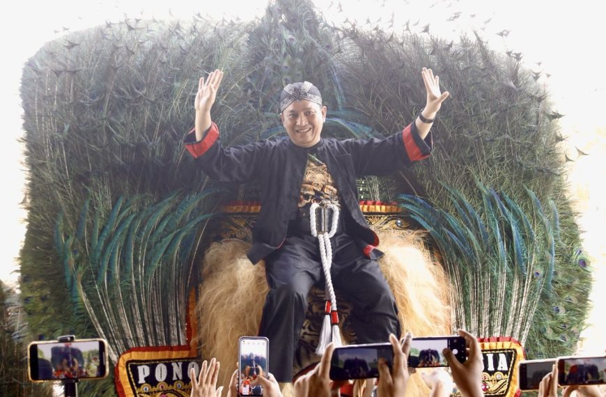 Kunjungi Bumi Reog, Stafsus Presiden Puji Kang Giri Berani Gali Budaya Lokal