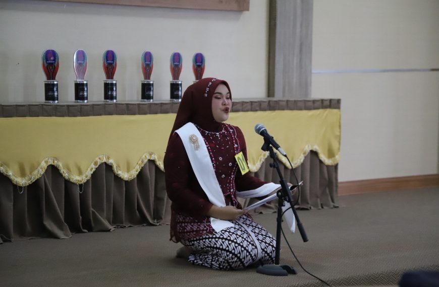 Macapat Ponoragan Beri Warna Kental Budaya di Grebeg Suro 2025