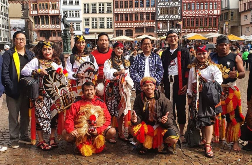 Dari Ponorogo hingga Eropa, Jejak Nurhadi “Pete” Putut Sugito Promosikan Reog Ponorogo