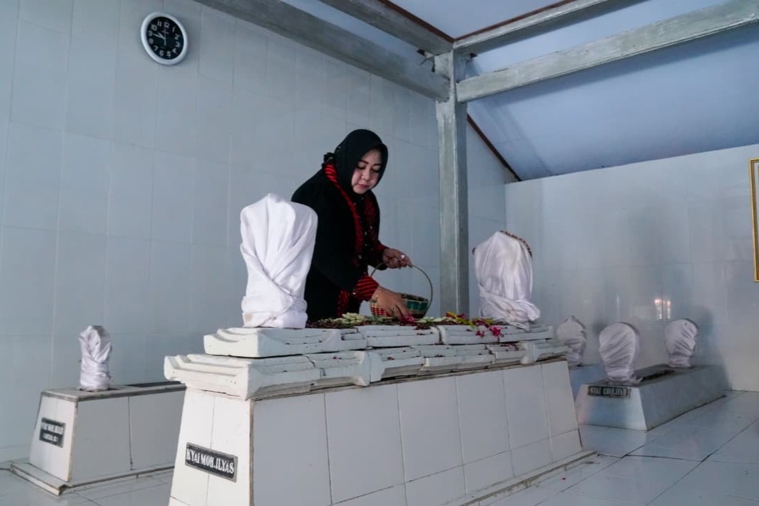 Ziarah Makam di Grebeg Suro, Ambil Pelajaran Berharga dari Sejarah Ponorogo